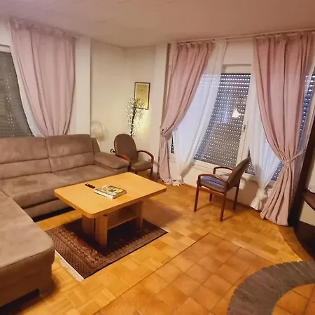 דירה House In Nature